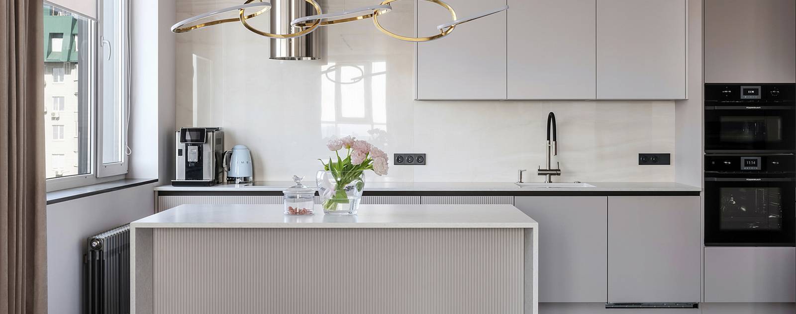 Современный интерьер в светлых тонах